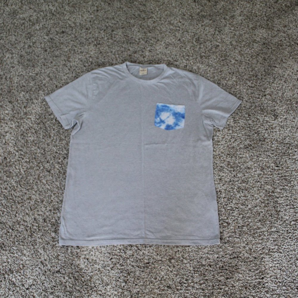 Hollister Men's Shirt Size Large